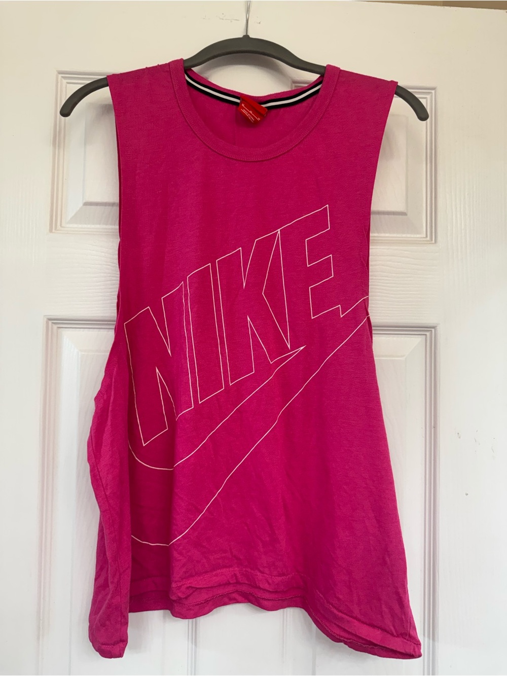Nike Women’s Graphic Muscle Tank Top M